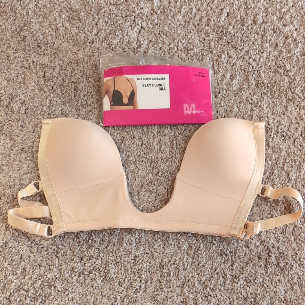 Maidenform Sexy Plunge Bra